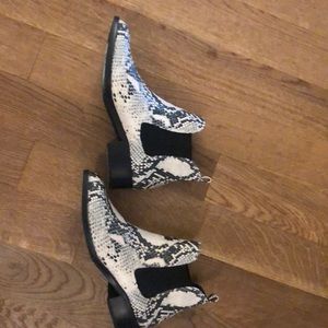 Steve Madden Snake Skin ankle boot